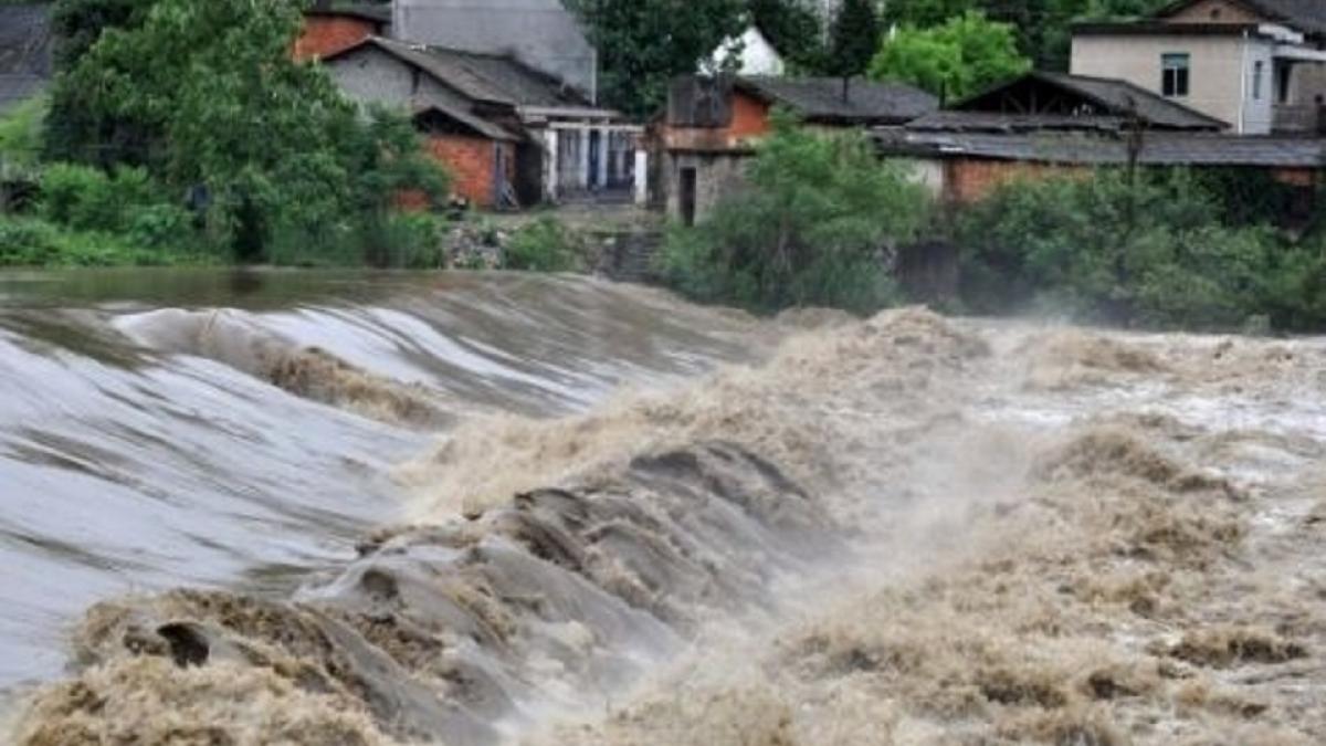 Cod galben de inundaţii pe râuri din 19 judeţe, începând de marţi după-amiaza