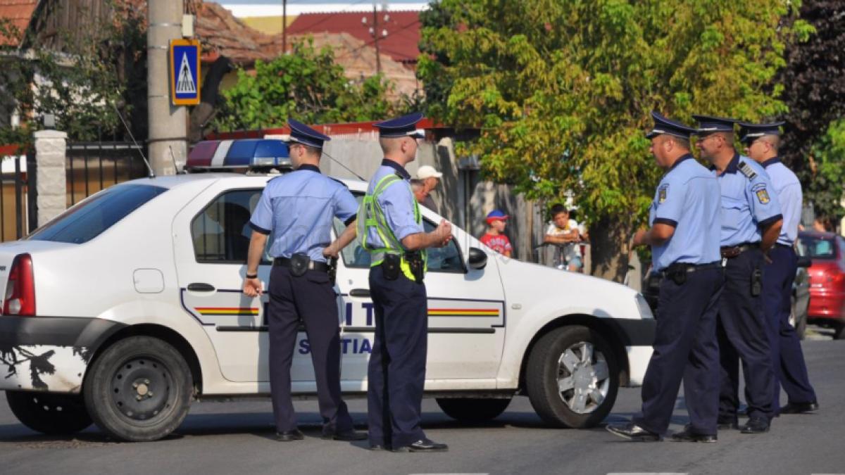 Un bărbat din Botoşani a fost amendat de poliţie după ce a sunat la 112 şi a minţit că şi-a ucis tatăl