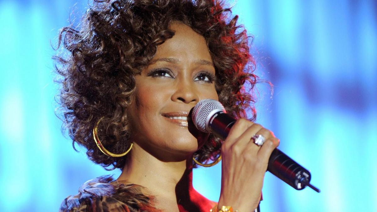 CANNES 2018: Un documentar despre Whitney Houston vorbeşte despre traumele intime ale cântăreţei