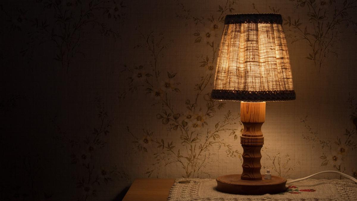 Energia electrică, un pic mai ieftină de la 1 iulie