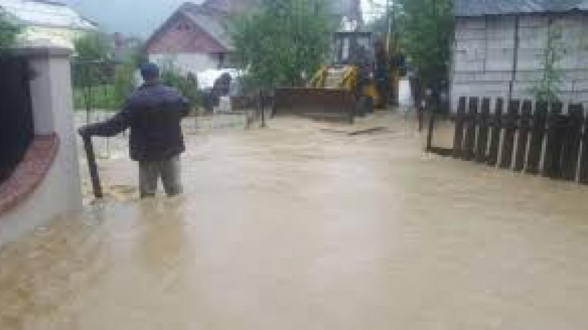 Cod galben de inundaţii în opt bazine hidrografice din Banat şi Crişana
