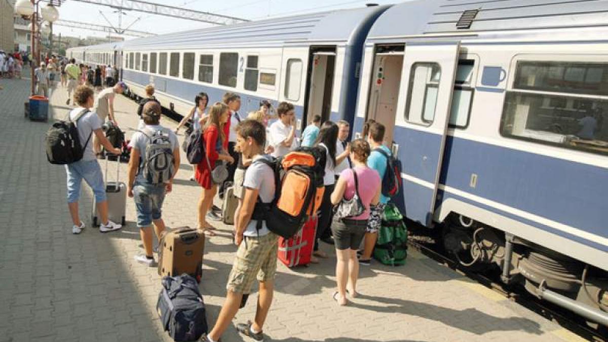 Vești bune! CFR Călători suplimentează trenurile în minivacanţa de Rusalii 
