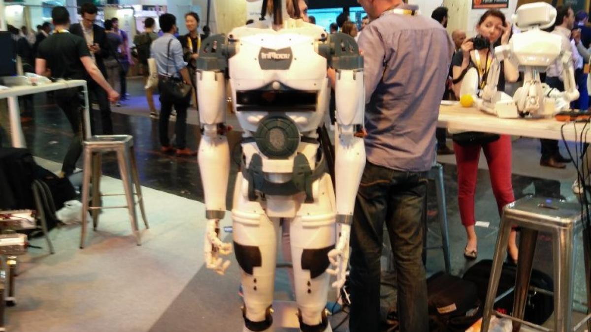 Un sculptor francez a creat un robot în mărime naturală, realizat cu ajutorul unor imprimante 3D accesibile