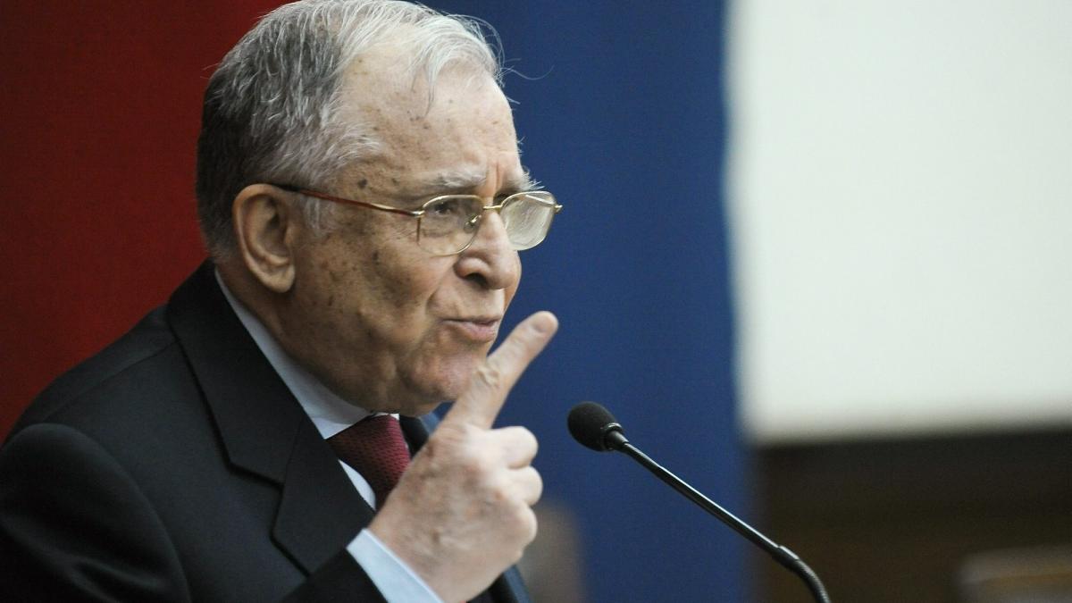 Veneraţia fariseică a seniorilor partidelor