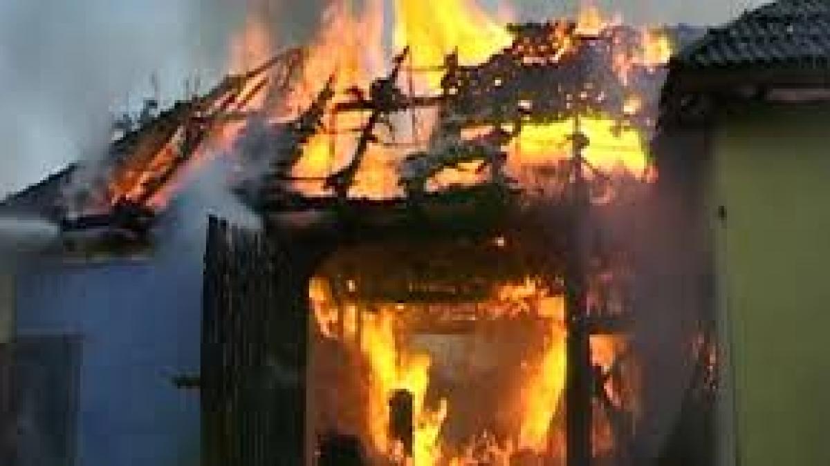 O bătrână din Vaslui și-a pierdut viața într-un incendiu izbucnit la locuinţa sa 