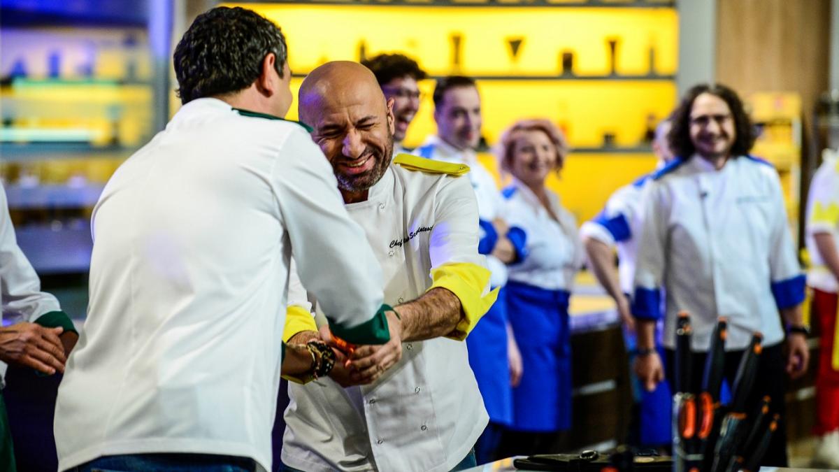 Rivalitatea atinge cote maxime  între chefii Bontea, Dumitrescu și Scărlătescu:  ”Prietenia noastră ține până la prima confruntare!”