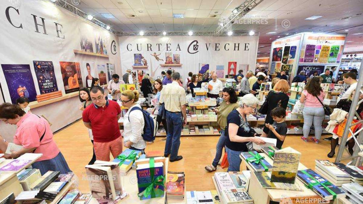 Bookfest 2018: Peste 80 de cărţi-eveniment şi 31 de lansări
