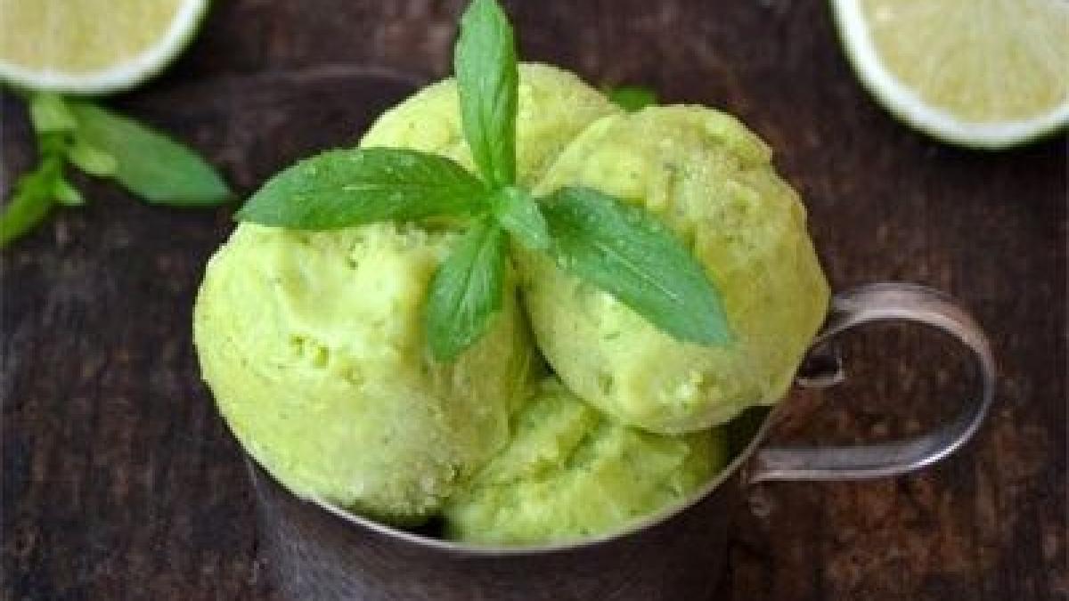 Reţeta zilei: Inghetata de avocado,menta si lime