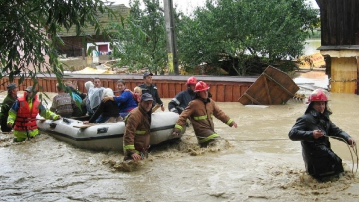 Alertă hidrologi! Cod galben de inundaţii pe râuri din judeţele Buzău şi Vrancea, până la ora 20:00