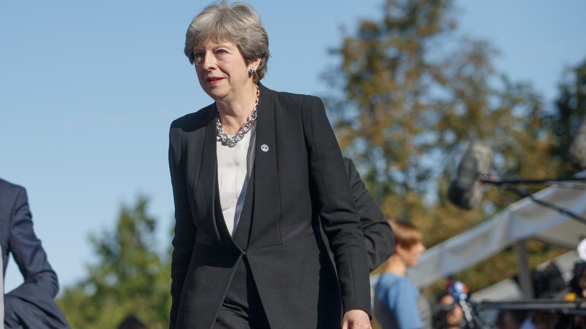 Theresa May va pleda pentru înăsprirea sancţiunilor împotriva Rusiei