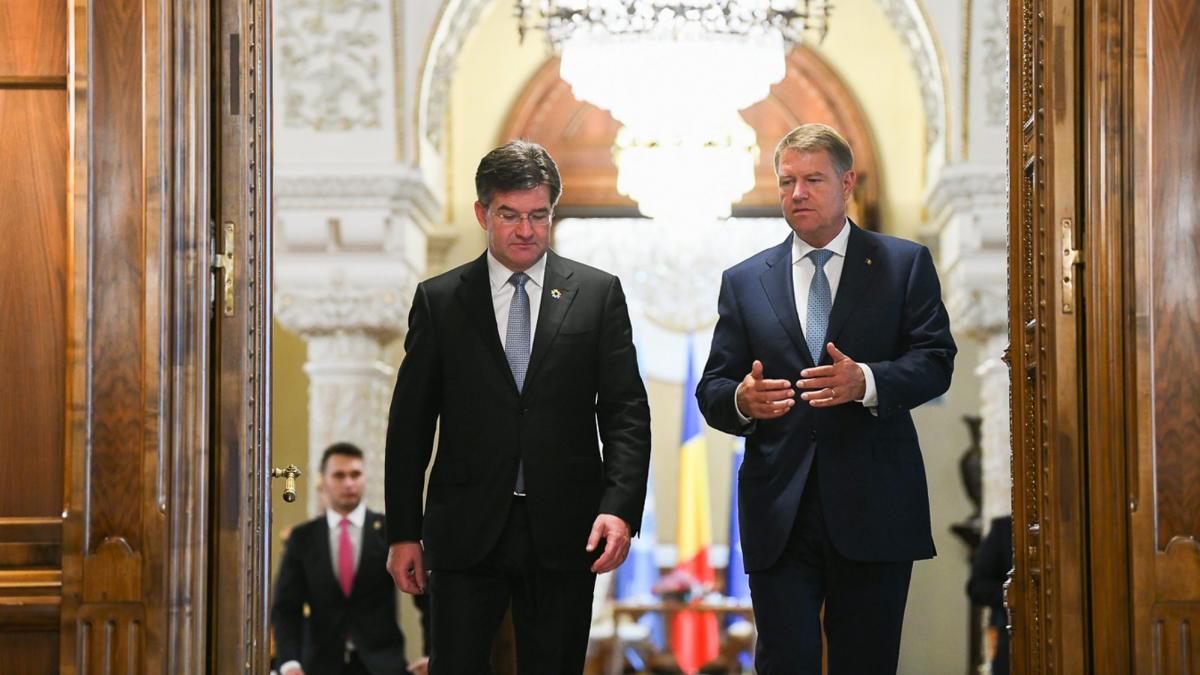 Iohannis ţine locului ambasada română din Israel