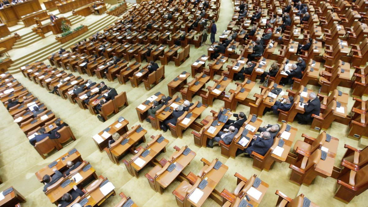 PNL, USR şi PMP au depus moţiunea de cenzură "Demiterea guvernului Dragnea-Dăncilă, o urgenţă naţională!"