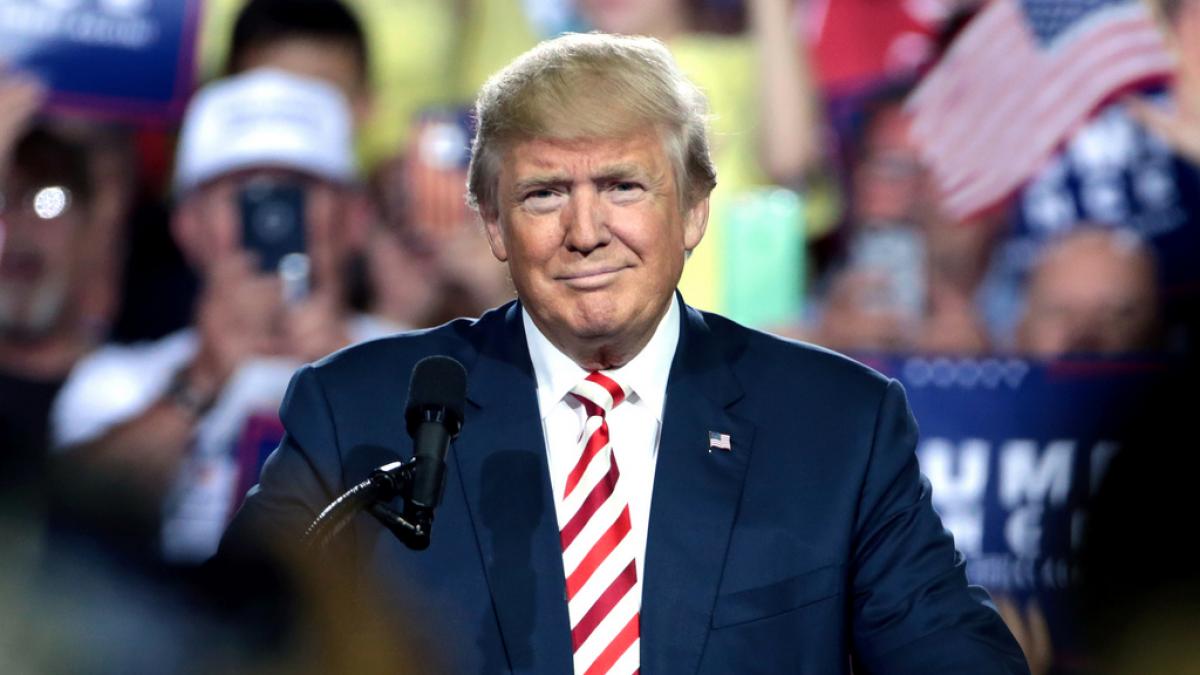 Trump se va întâlni cu regina Elisabeta a II-a în timpul vizitei de lucru la Londra