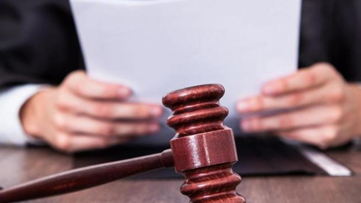 Un octogenar, fost şef al mafiei din New England, găsit vinovat pentru o crimă comisă în 1993 