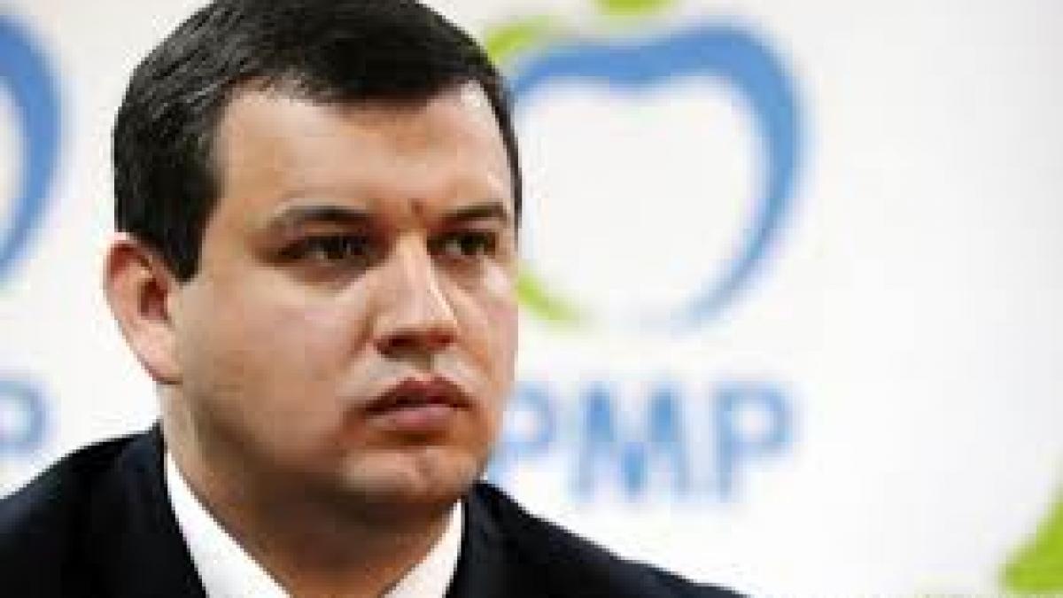 Tomac: Cei din PSD, obişnuiţi din 6 în 6 luni să-şi schimbe guvernul