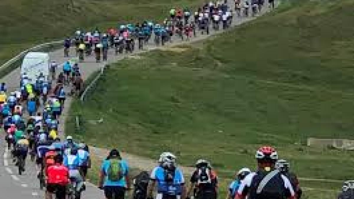 #CentenarulMariiUniri Iaşi: Zeci de biciclişti au plecat spre Alba Iulia