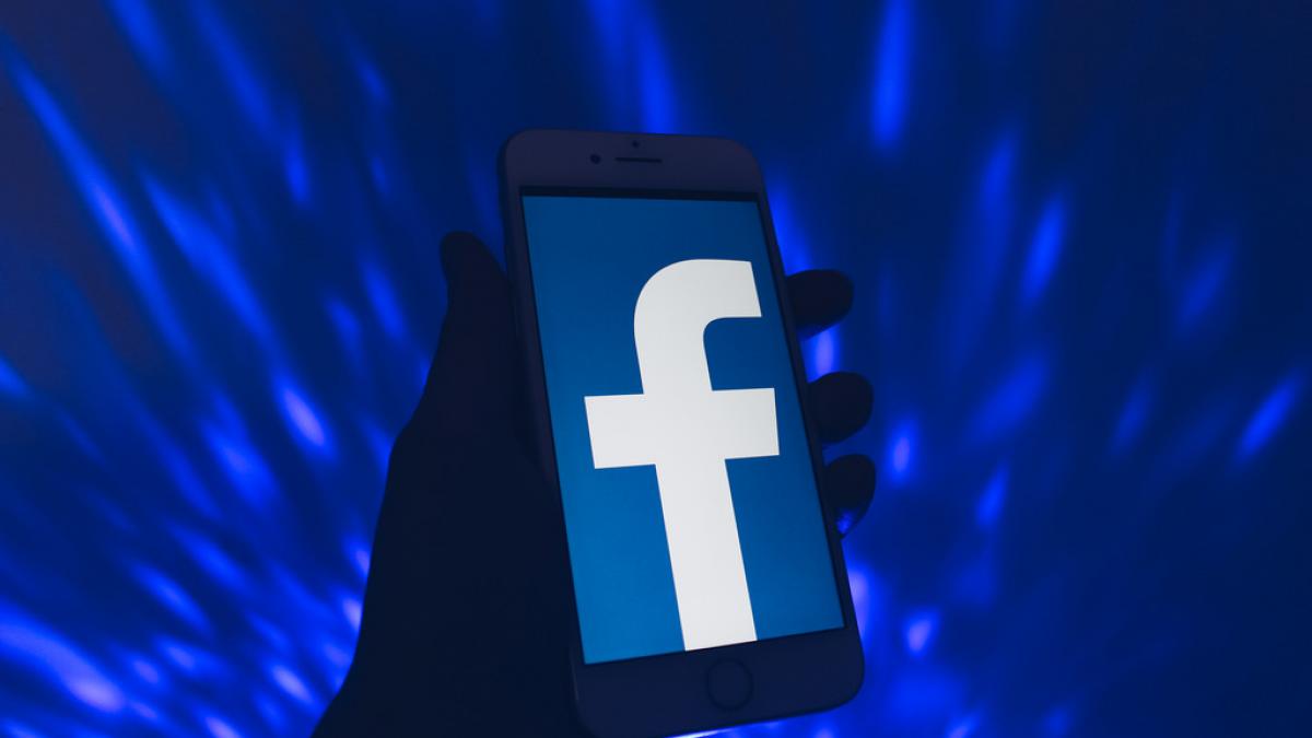 Facebook renunţă la Proiectul Aquila