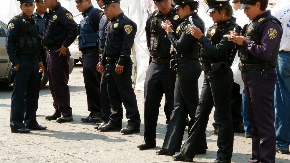 Toţi poliţiştii dintr-o localitate din Mexic au fost arestaţi