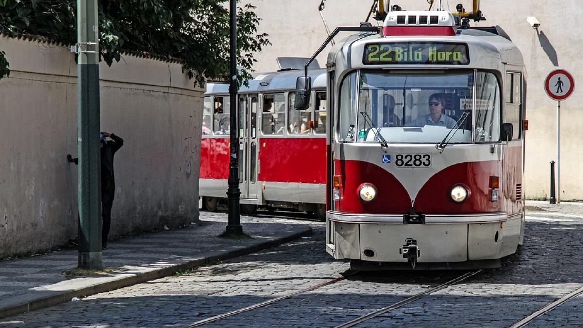 23 de răniți în coliziunea a două tramvaie în centrul orașului Praga