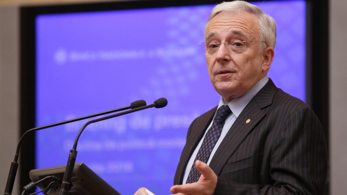 Isărescu: Nu ne-a trecut prin cap să jucăm aurul la păcănele