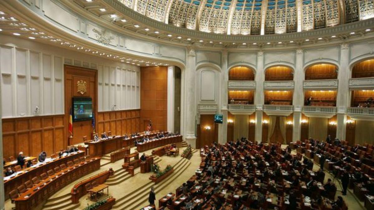 Senatorii opoziţiei au părăsit plenul la dezbaterea modificărilor Codului penal