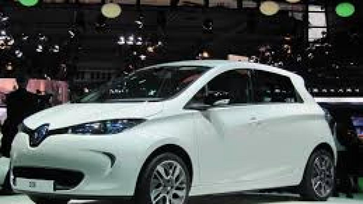 Renault va lansa în septembrie propriul său serviciu de car-sharing la Paris