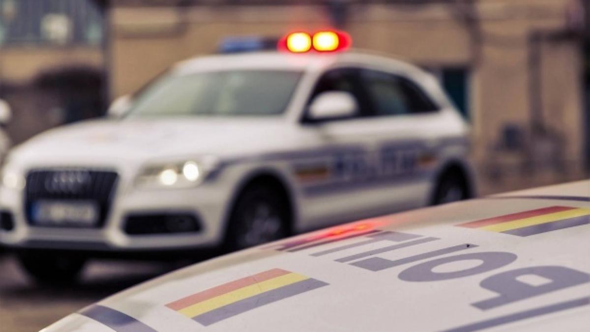 Alertă în Vaslui! Poliţia caută un adolescent de 15 ani răpit din maşina tatălui său 