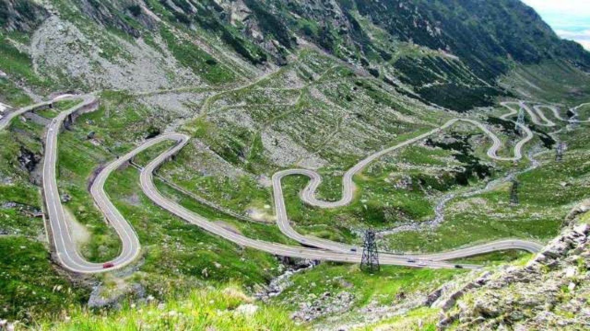 Atenţie şoferi! Rectricţii de circulaţie, marţi şi miercuri, pe Transfăgărăşan
