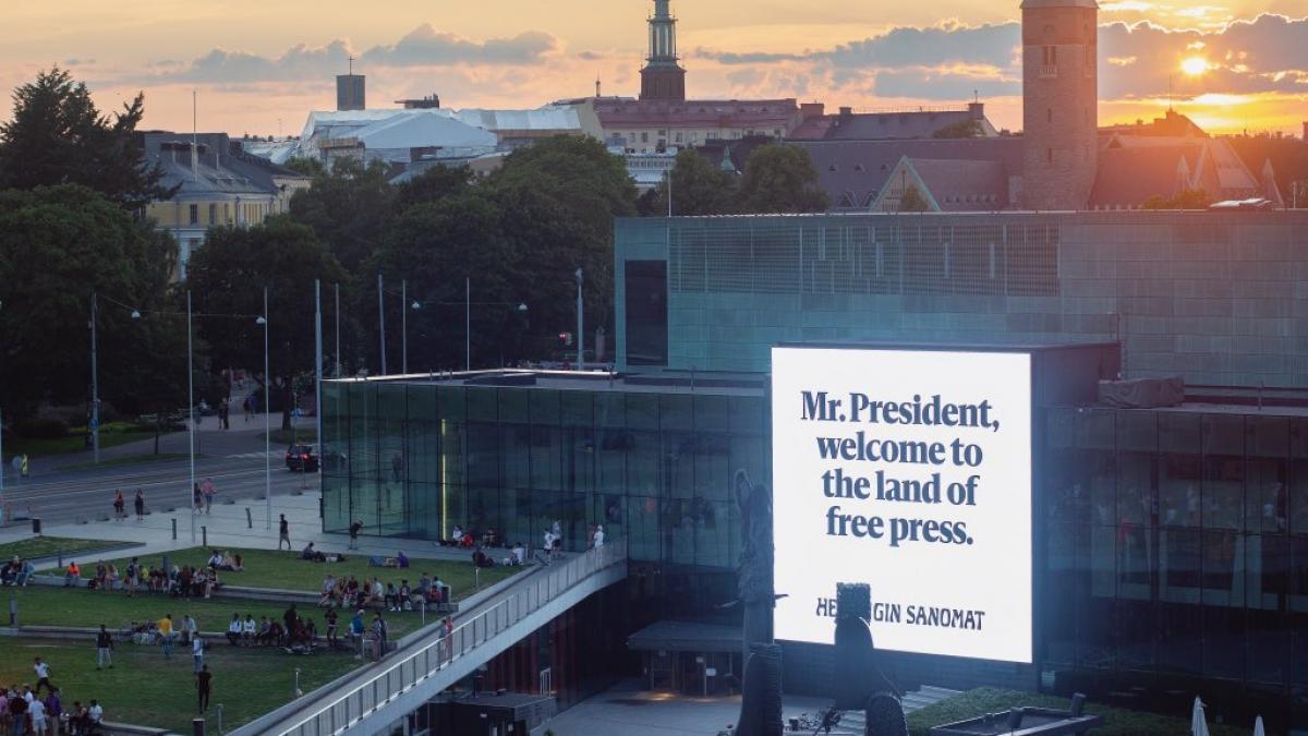 GALERIE FOTO - Surpriză de proporții pentru Trump și Putin. Cum au fost primiți la Helsinki