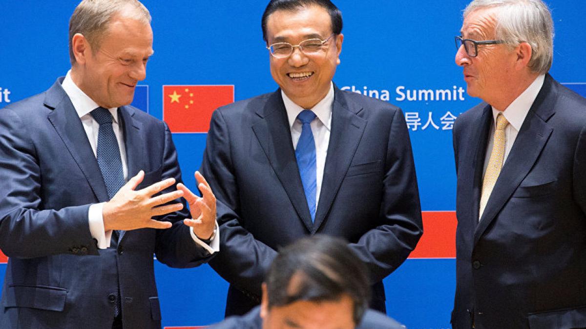 UE şi China semnează o declaraţie comună şi avertizează împotriva războaielor comerciale