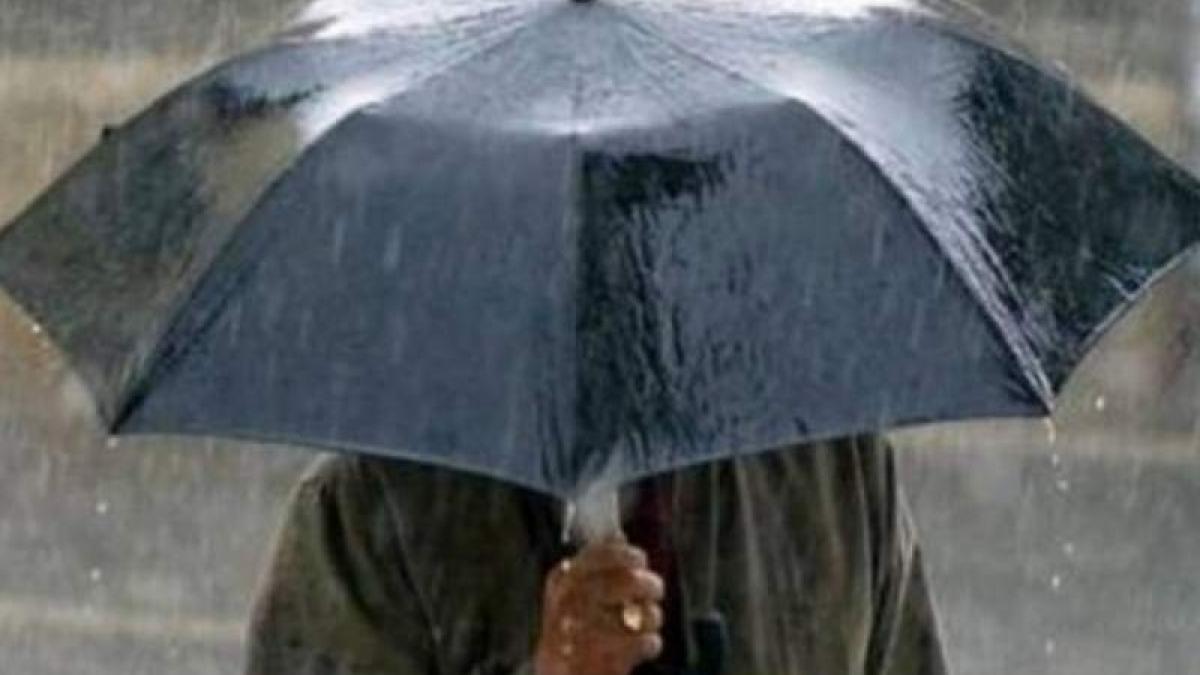 ANM: Ploi torenţiale, vânt puternic şi descărcări electrice în Bucureşti, luni şi marţi