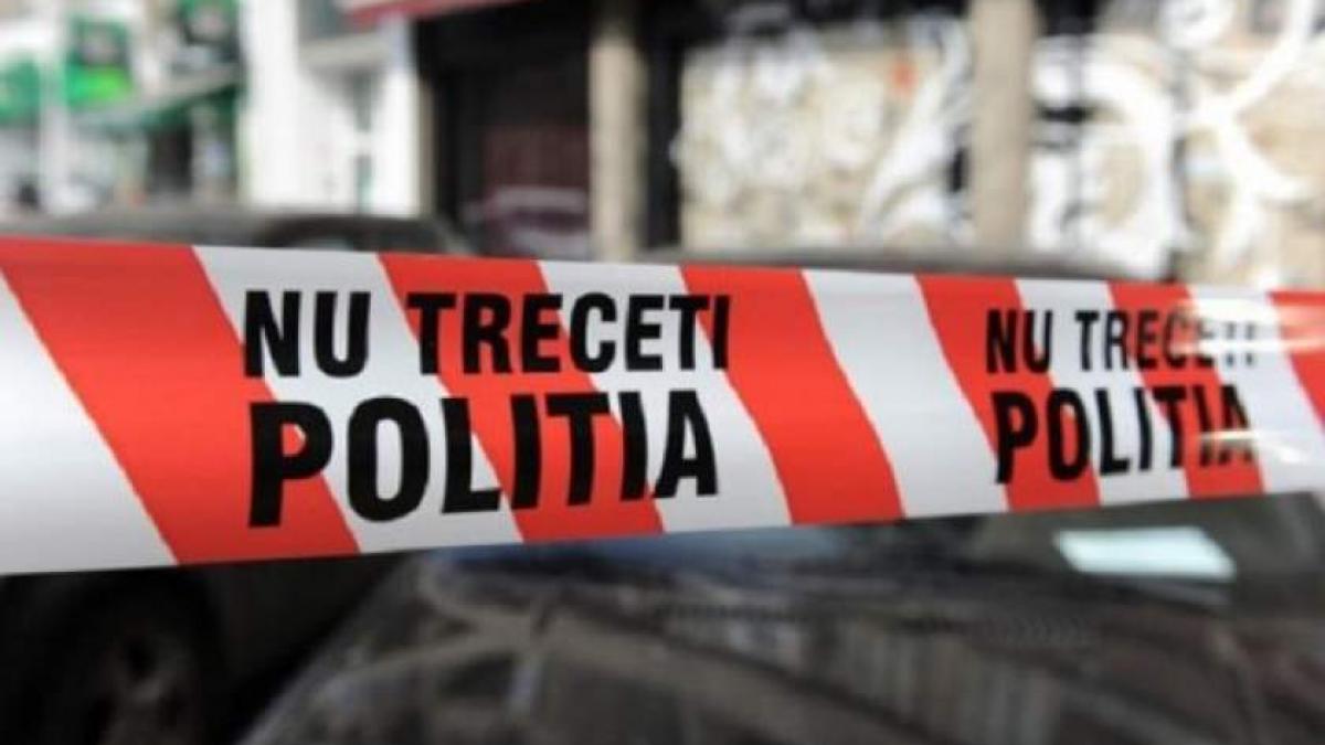 Situaţie incredibilă în Prahova! O femeie moartă de aproximativ un an, găsită în casă de un hoţ