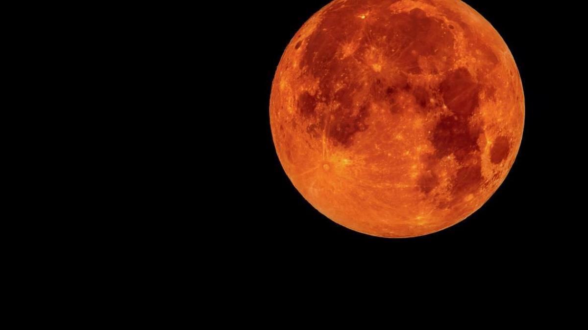 Observatorul astronomic "Amiral Vasile Urseanu"  ne invită să privim cea mai lungă eclipsă totală de Lună
