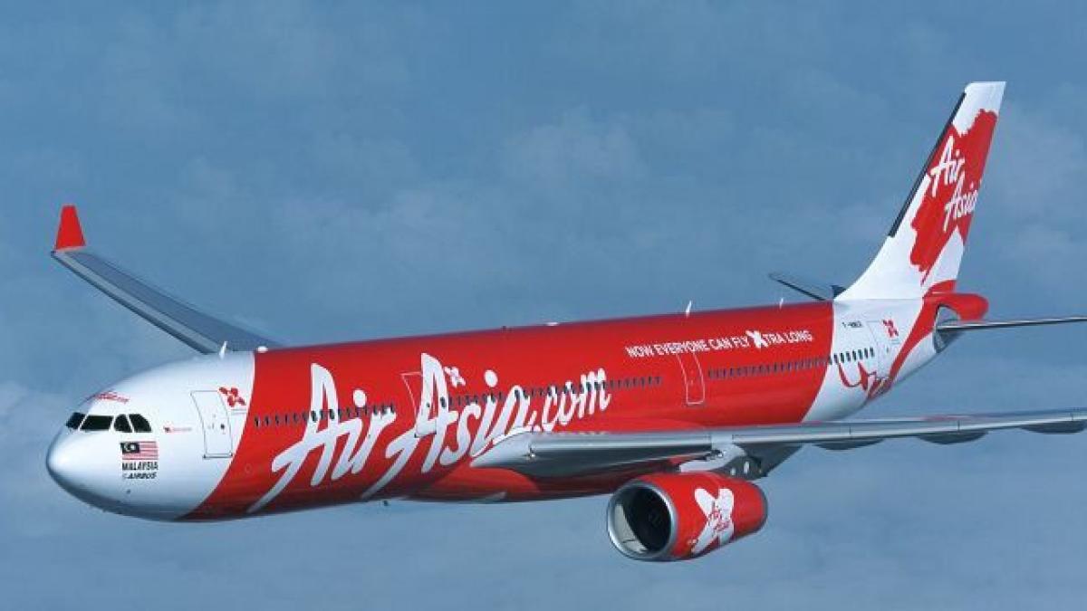 Un nou născut mort, descoperit la bordul unui avion al companiei aeriene Air Asia 