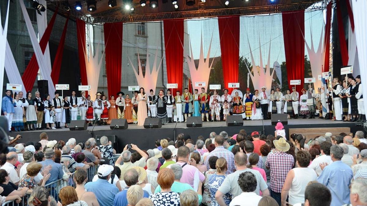 Festivalul Internaţional de Folclor "Cântecele Munţilor"