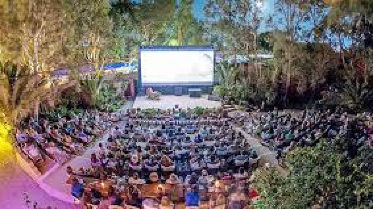 Filme în aer liber la Eforie Sud