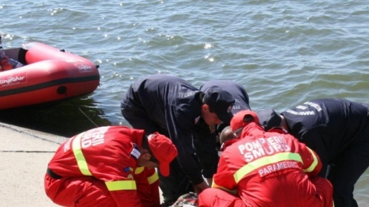 Un bărbat înecat în barajul Tăcuta; altul - căutat de pompieri, în același loc