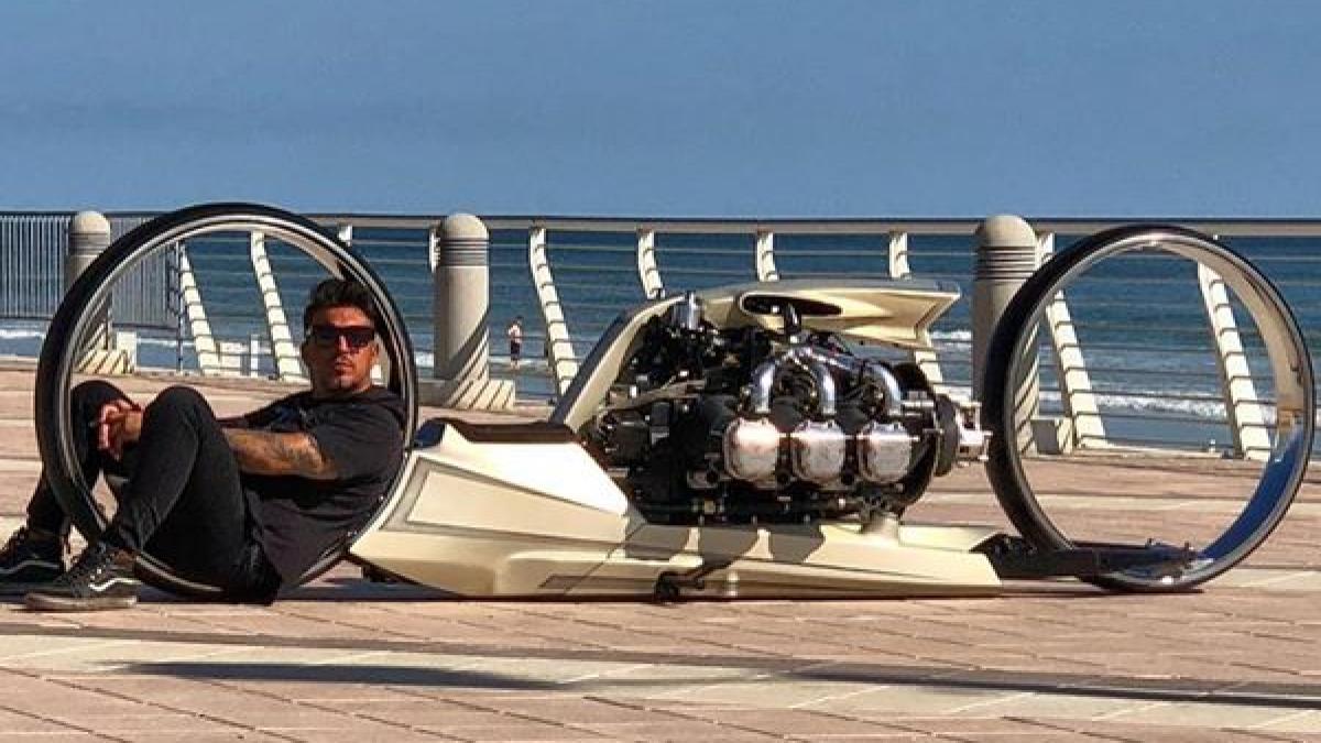 VIDEO Cum arata o motocicleta dotata cu motor de avion!