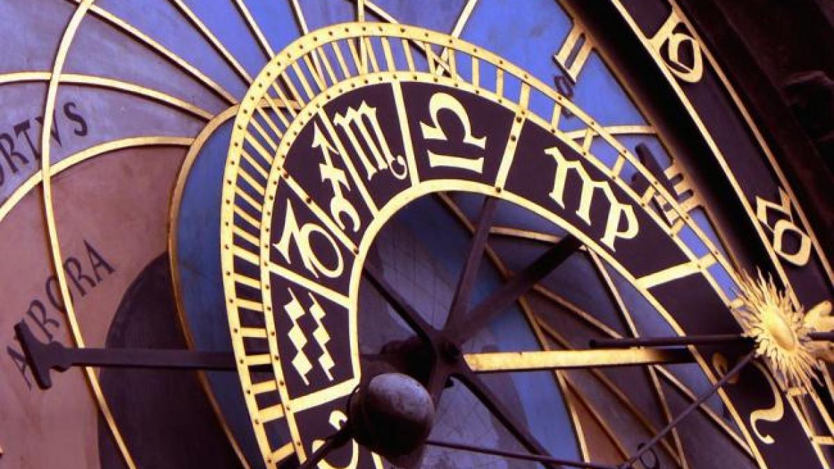 Horoscop 14 august 2018. Săgetătorii vor avea parte de o călătorie surpriză