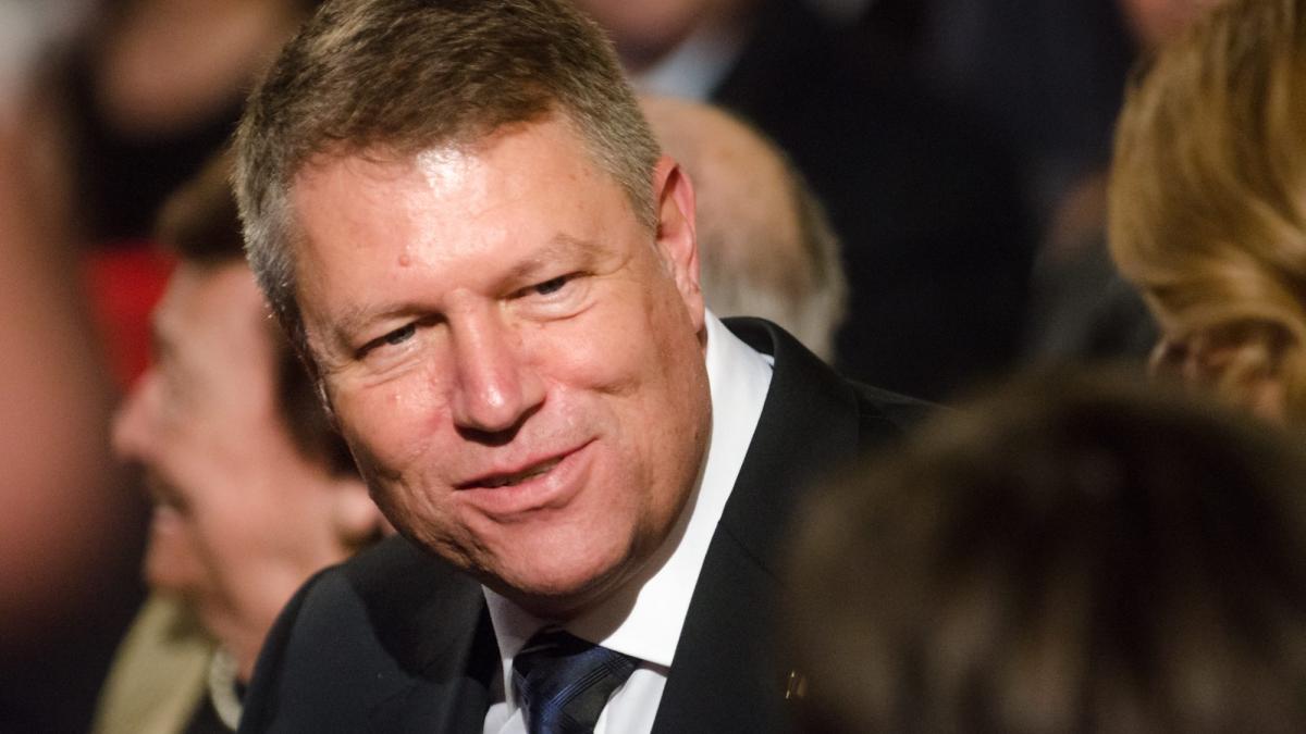 Preşedintele Iohannis a închiriat una dintre casele din Sibiu pentru firma asociatului unui penal