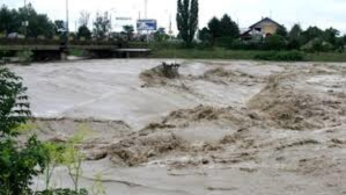 INHGA a emis atenţionări Cod galben de inundaţii pentru râuri din şase judeţe