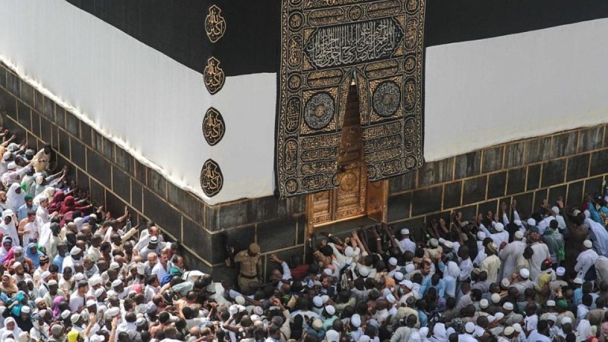 Milioane de musulmani au început marele pelerinaj la Mecca