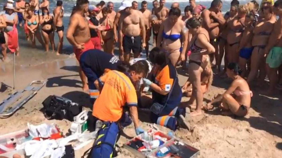 Tragedie la Constanţa: O fetiţă de 11 ani a murit înecată în mare, la Mangalia