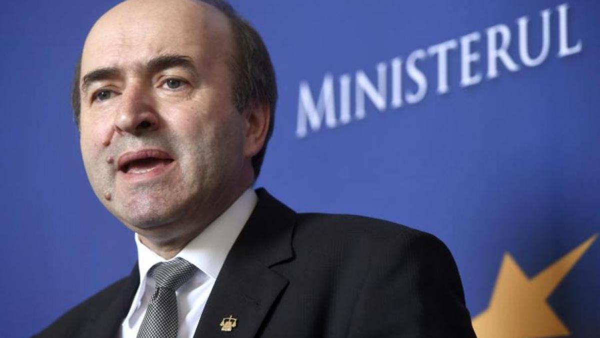 Tudorel Toader, despre afirmaţiile procurorului general: Fiecare se exprimă după cum îi dictează limitele de înţelegere