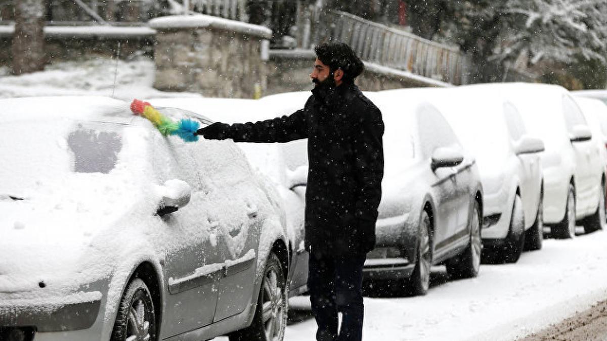 video a nins in turcia in plina vara