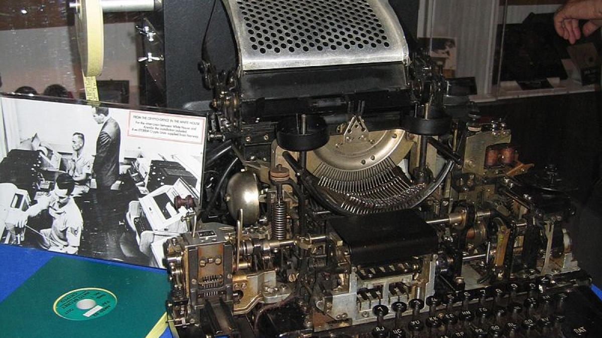 Secretul telefonului rosu dintre SUA si URSS