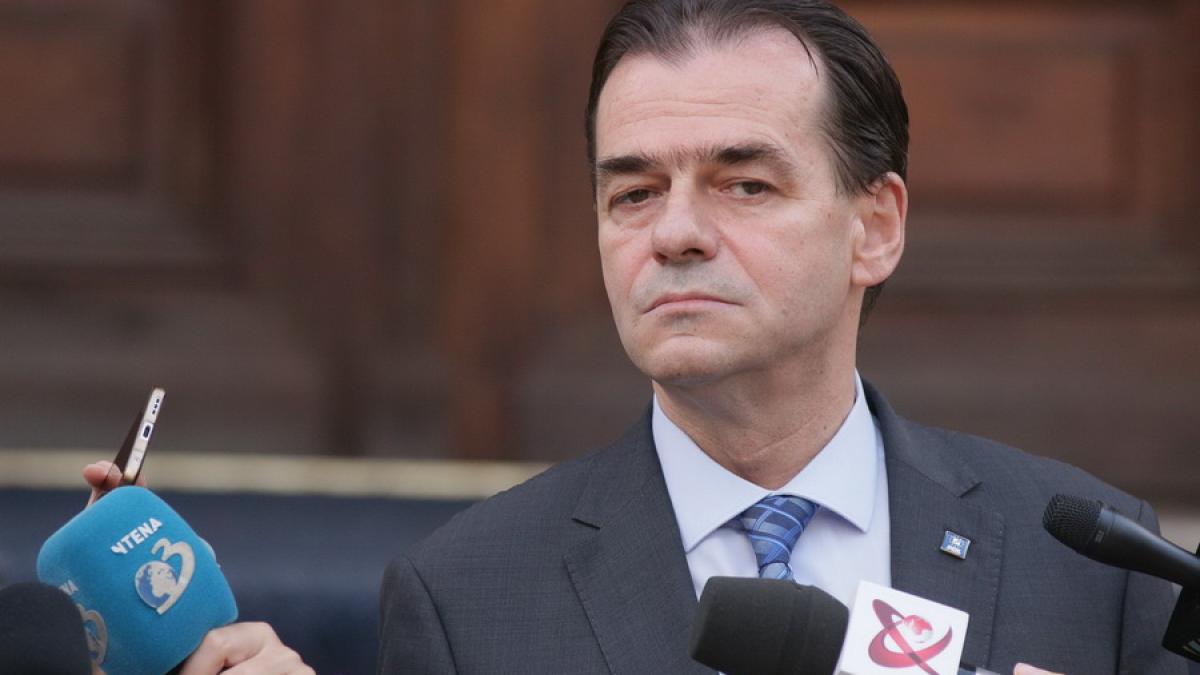 Toamna fierbinte a politicii româneşti