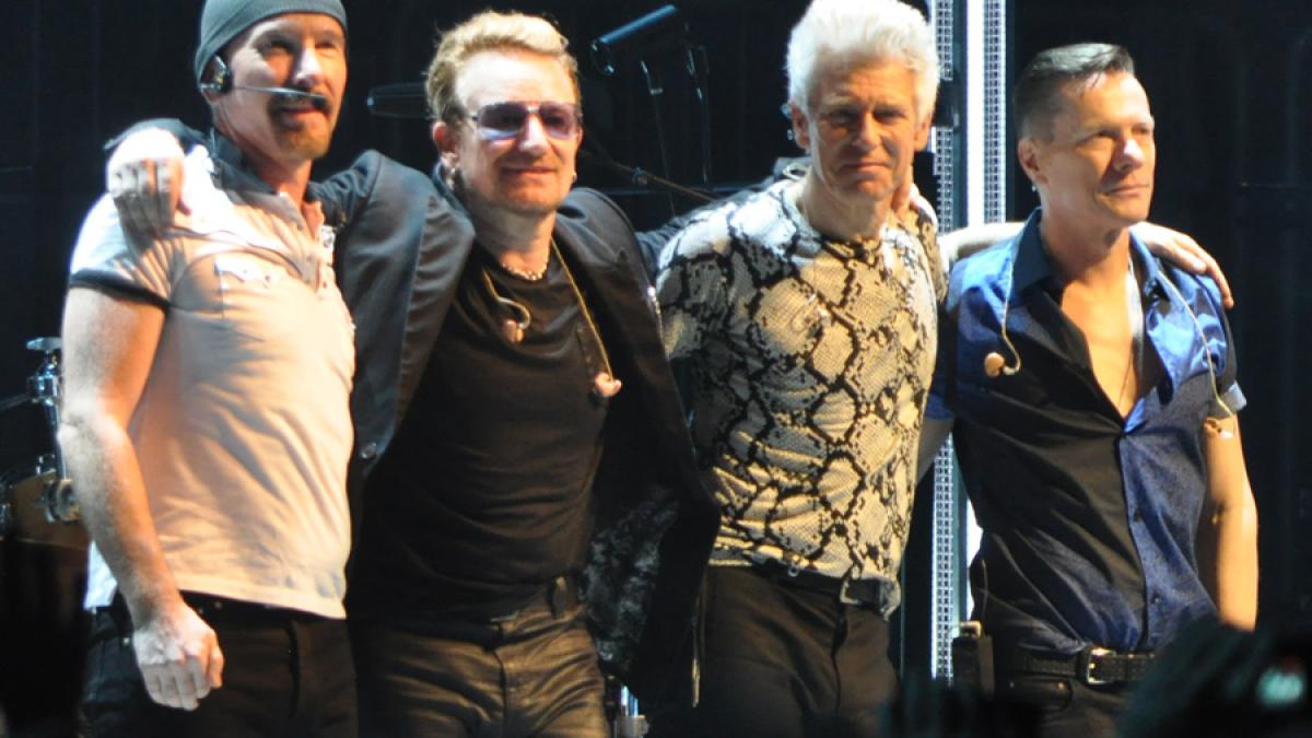 VIDEO. Bono a rămas fără voce în timpul unui concert în Berlin; Trupa U2 a anulat show-ul