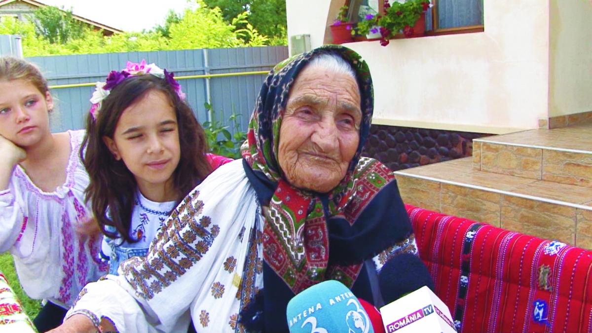 Interviu cu Ilişca Hojda o maramureşeancă autentică: „Aș retrăi toată viața, mai puțin cele două războaie”
