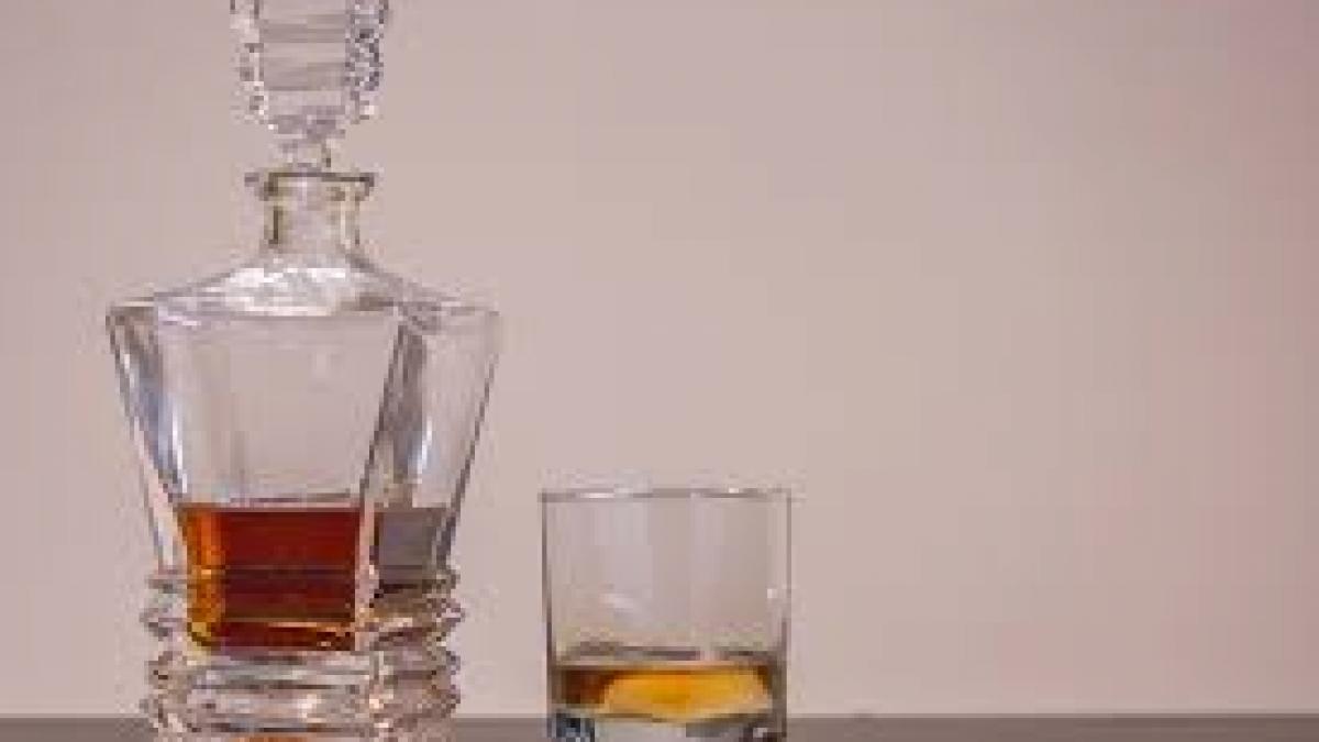 21 de persoane au murit, după ce au băut lichior de contrabandă